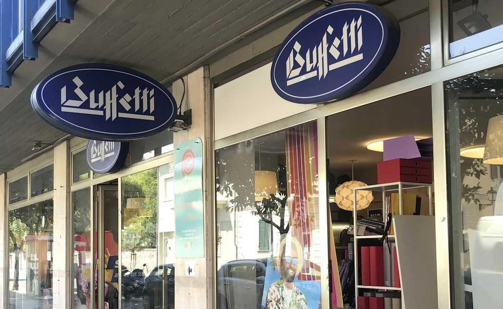 Tornano a colpire da Buffetti Vetro rotto, via il fondo cassa