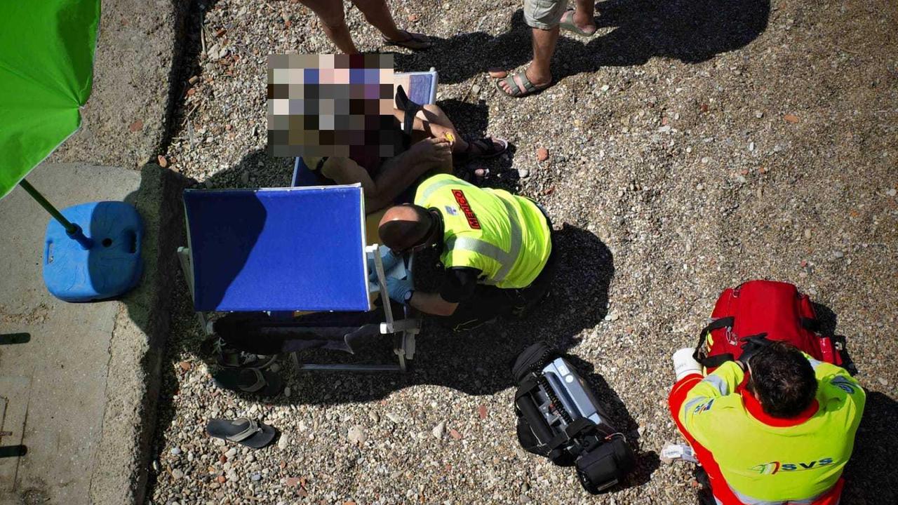 Il soccorso della Svs (foto Daniele Stefanini/Silvi)