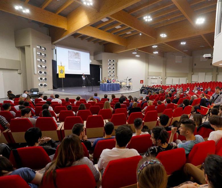 L’Avis Mirandola interroga sei personaggi per scoprire il modo migliore per ripartire