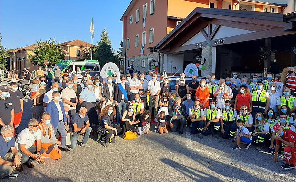 La Croce Verde in festa consegna i riconoscimenti e inaugura il nuovo mezzo