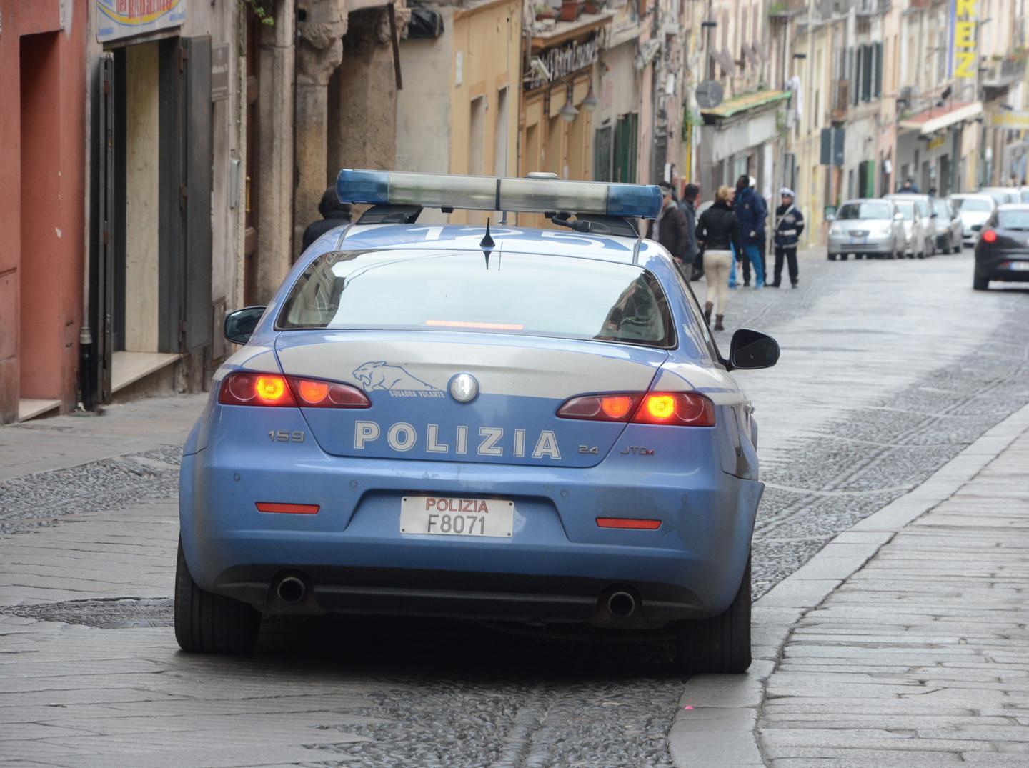 Tracce di sangue in centro, si cerca il ferito 