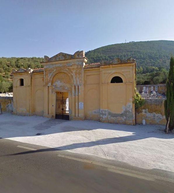 Camposanto da sistemare, lavori a copertura e intonaci 