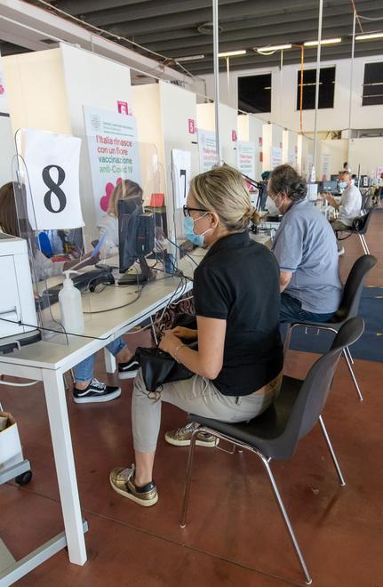 «Minorenni, moduli pronti per il vaccino» 