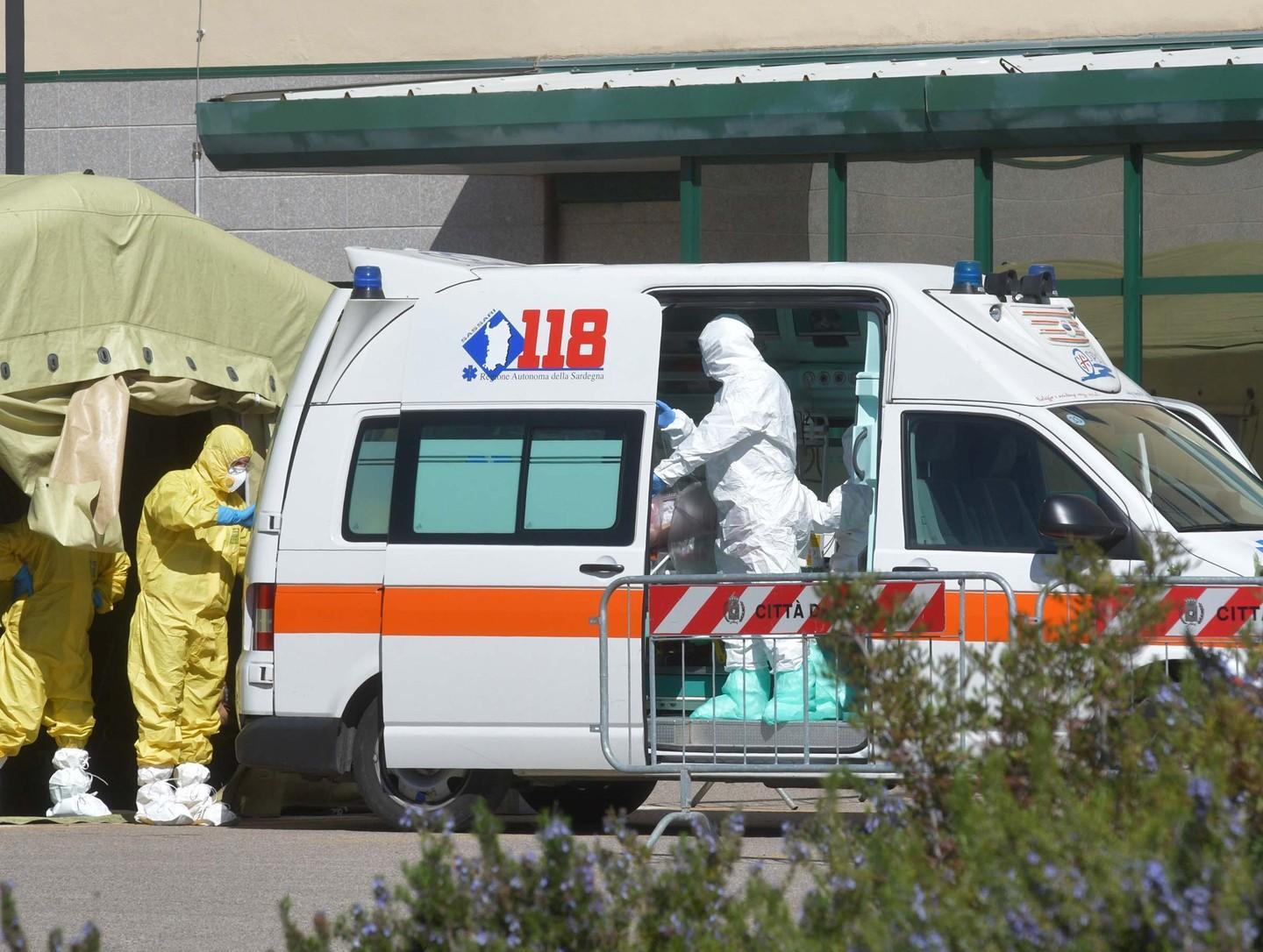 Ambulanze senza gasolio l’Ats ci mette una pezza 