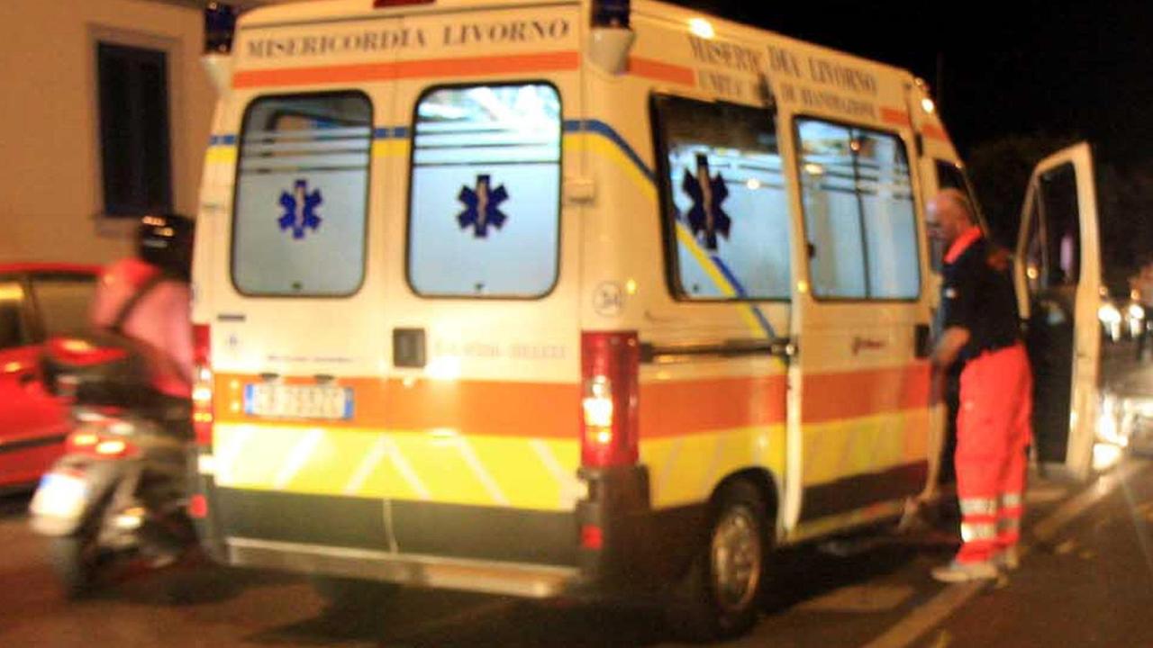 Un'ambulanza della Misericordia di via Verdi (foto d'archivio)