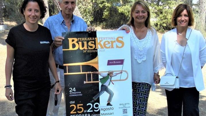 I buskers a Comacchio, concerti in salina e in centro storico