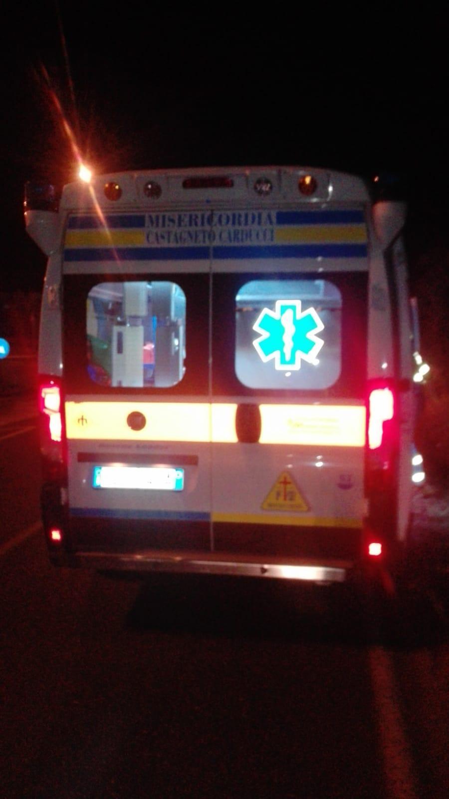 Un'ambulanza della Misericordia di Castagneto