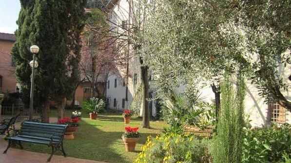 Il giardino della casa di riposo San Francesco di Bonistallo, a Poggio a Caiano