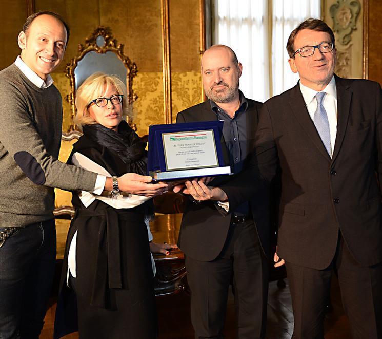 Bonaccini con i club del volley: «Aprire al 50% del pubblico» 
