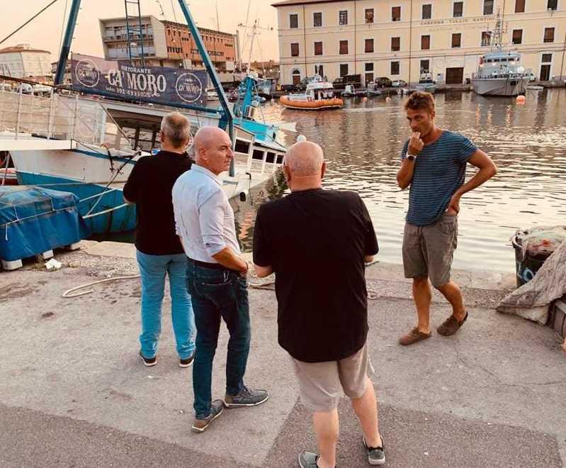Il sopralluogo del sindaco Luca Salvetti e dell'assessore Raspanti sulla banchina