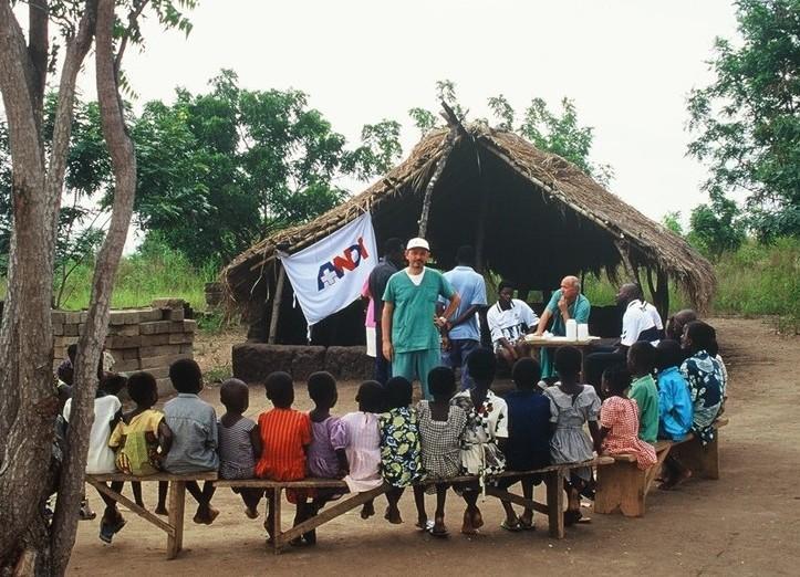 Il dottor Corradi per le ferie fa il volontario in Ghana 