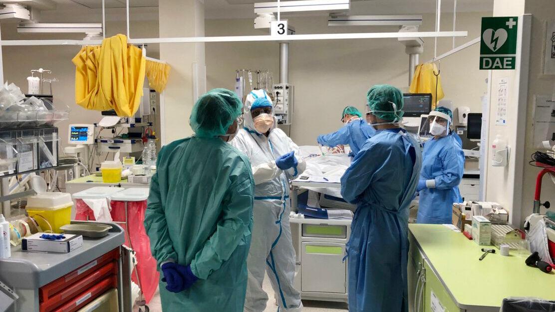 Covid, lutto a Cento. Pieni gli ospedali di Cona e del Delta