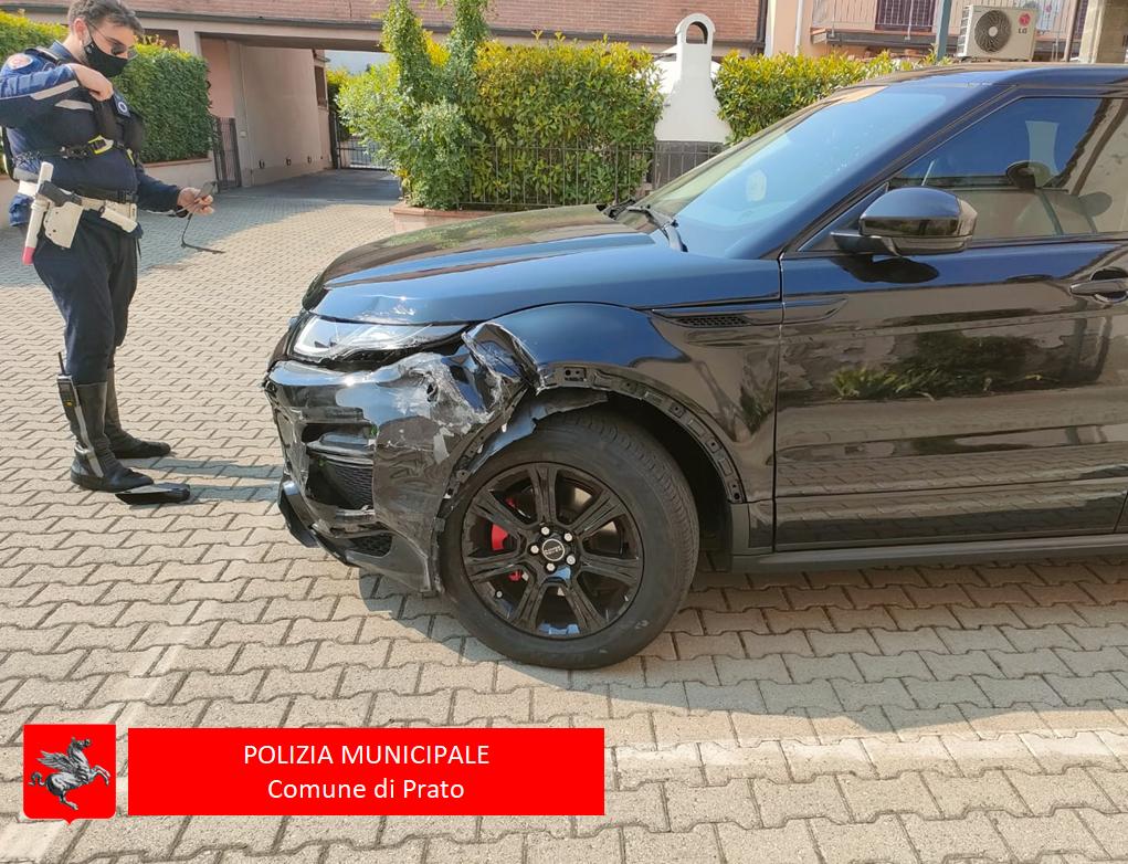 La Range Rover rintracciata dalla polizia municipale