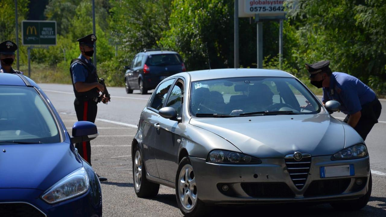 Villasimius, turista ubriaco alla guida: patente ritirata e Mercedes confiscata