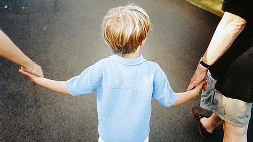 Alto Ferrarese, denuncia la compagna: «Da un anno e mezzo non vedo nostra figlia»