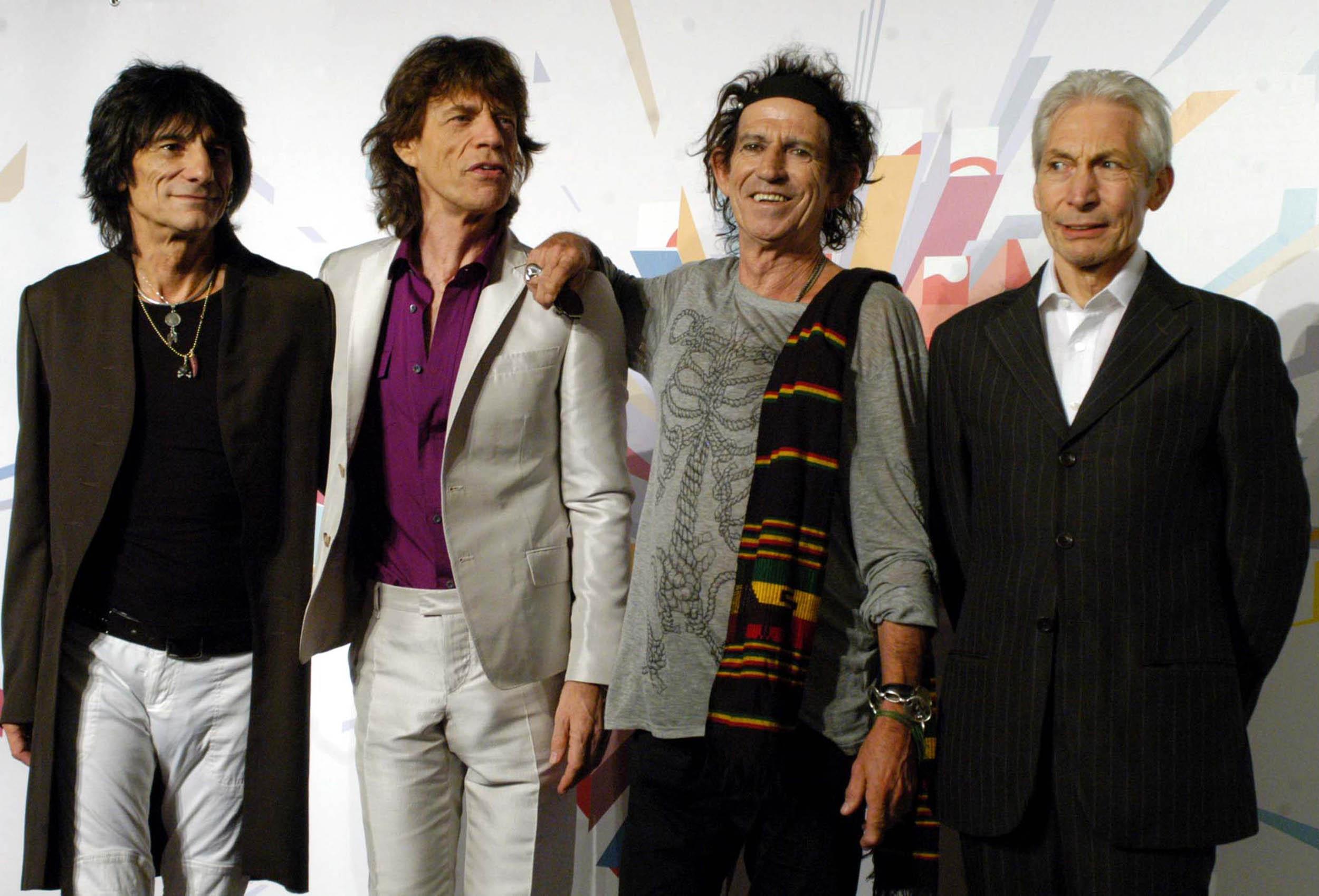I mitici Rolling Stones, Charlie Watts è il primo da destra