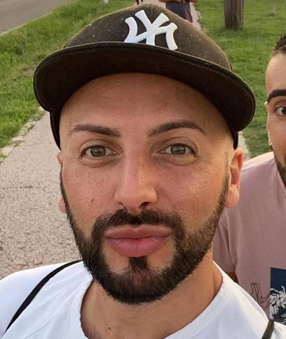 La mamma dell’operatore socio-sanitario «Voglio la verità sulla morte di Luciano»