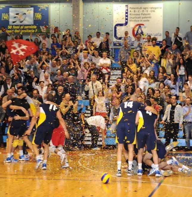 Cus, è qui la festa Il dream team pisano conquista la B1 