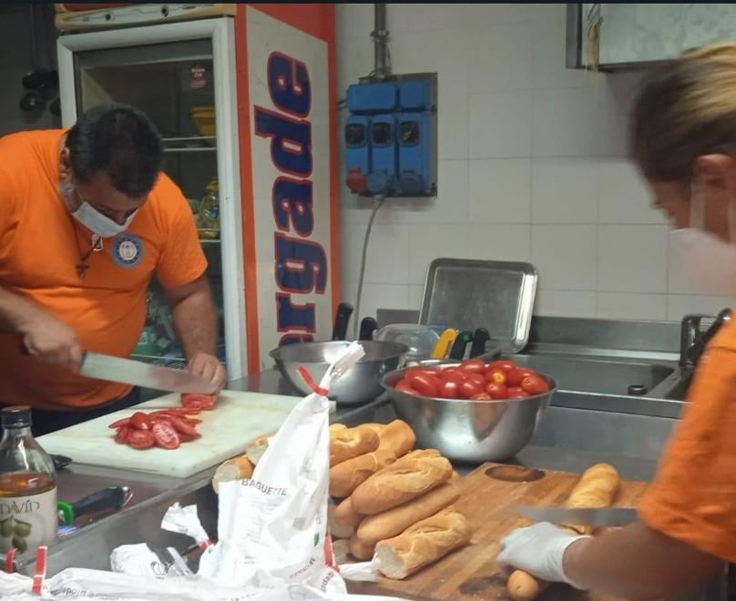 Attesi all’alba oltre 220 profughi afghani saranno ospitati in tre alberghi Covid 