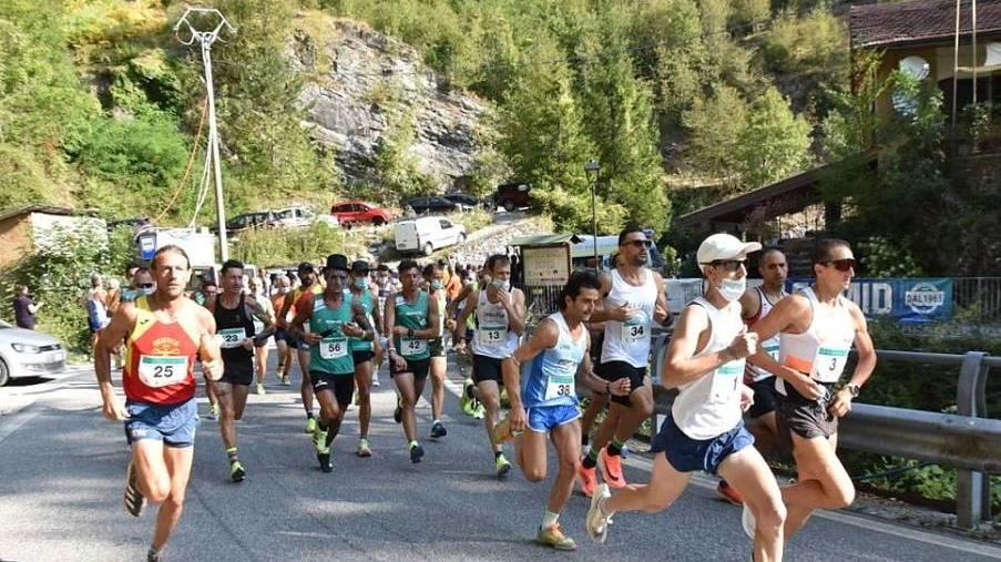 Parco Alpi Apuane super, Terrasi domina anche la scalata Isola Santa - Careggine
