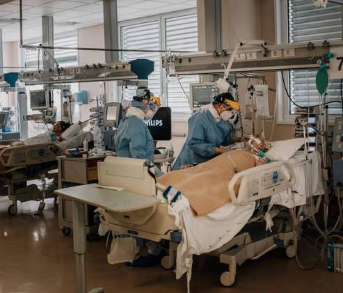 Covid, la Terapia intensiva torna a riempirsi 