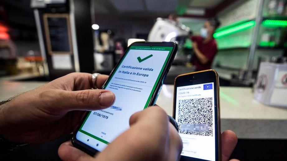 Green pass o tampone per il personale
