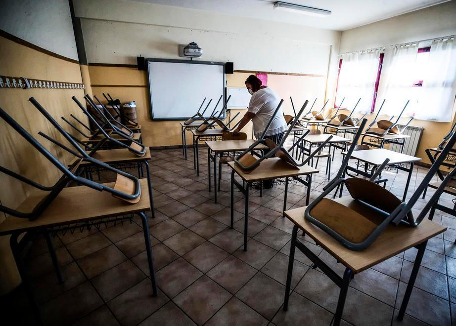 L’insegnante rischia posto e stipendio