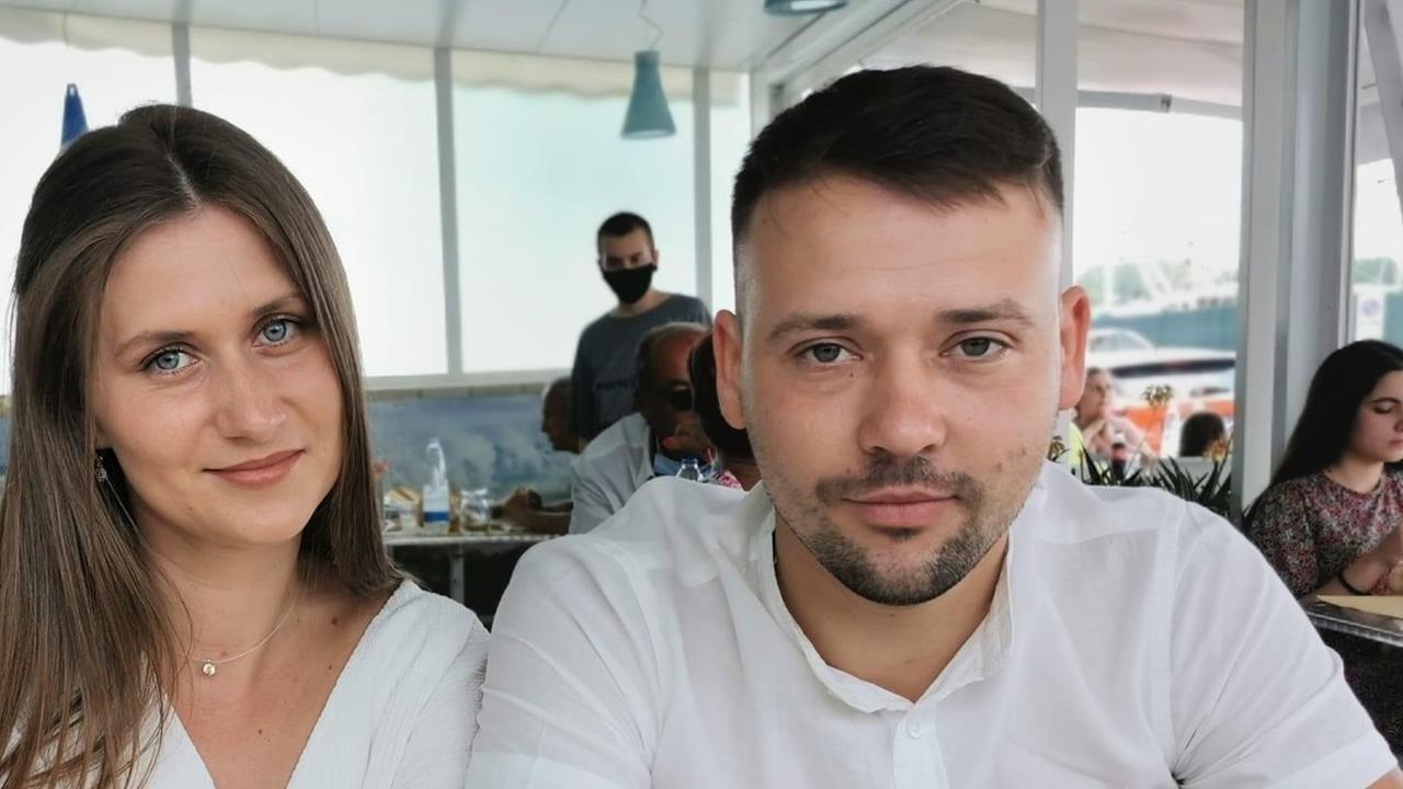 Ferrara. Sposi uccisi nell'incidente, lo strazio dei familiari