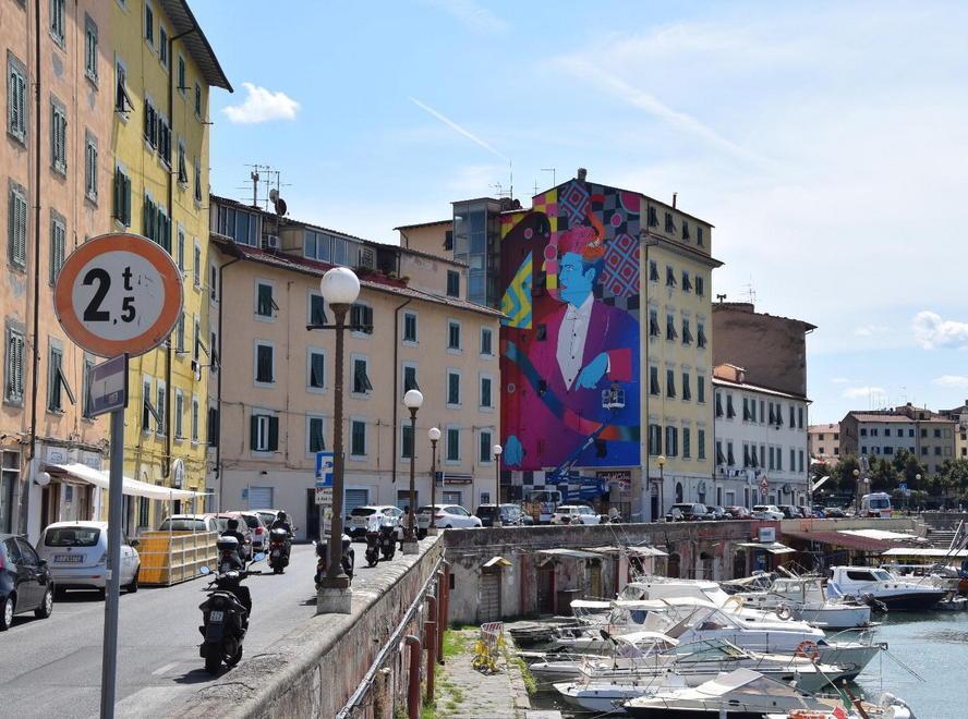 Spunta un murale gigante sul Pontino per celebrare Mascagni e la musica