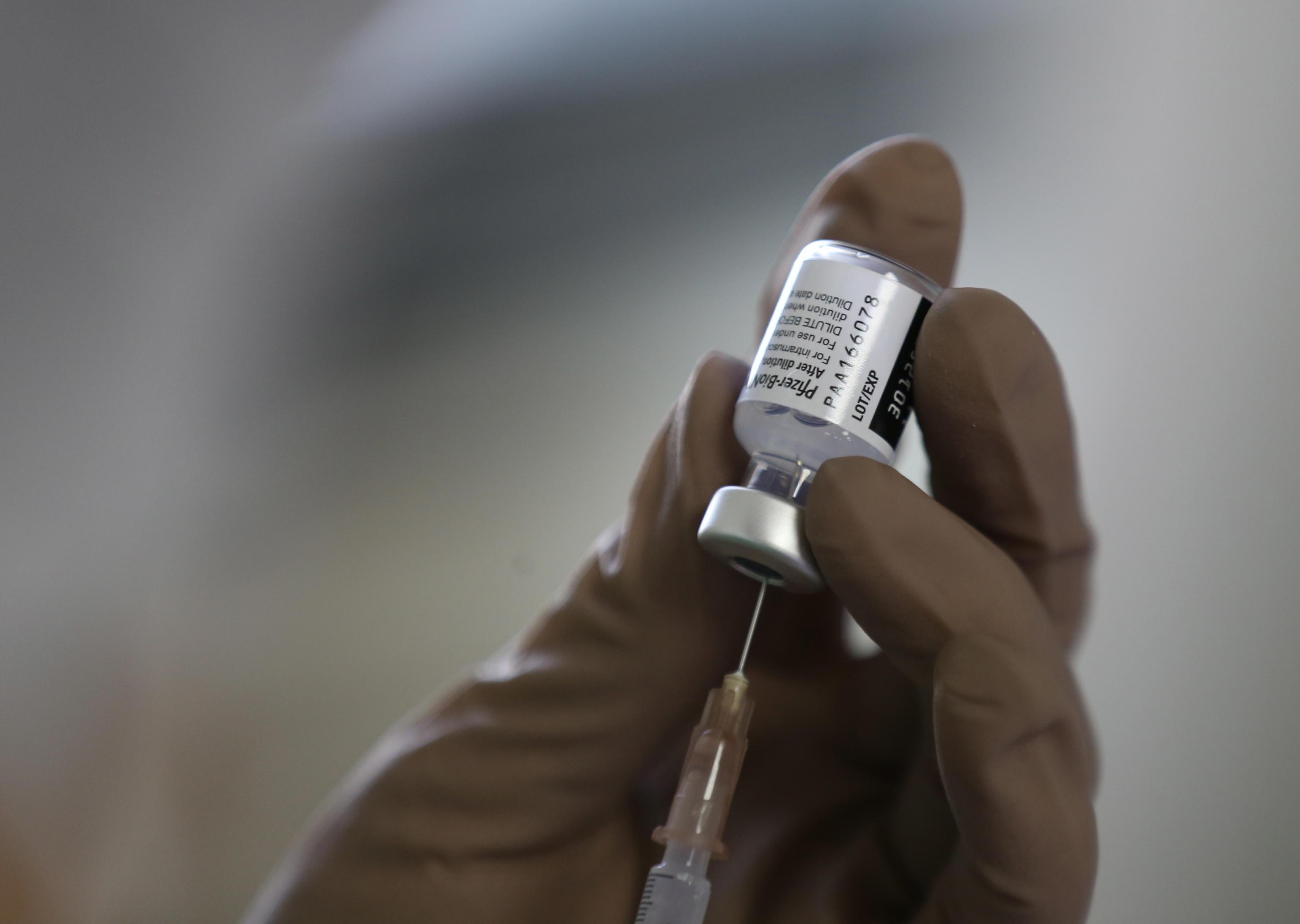 Covid, parte dalla Sardegna la raccolta firme per l'obbligo vaccinale