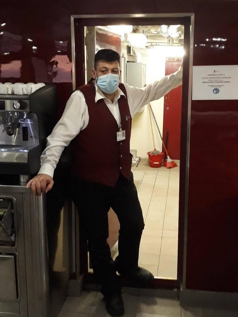 Dramma in piazza Magenta: marittimo di 46 anni trovato morto in casa 