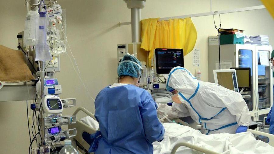 Martedì nero nella lotta contro il Covid Tre uomini morti a Prato e provincia