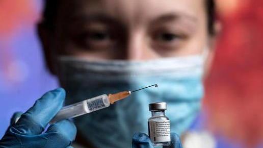 Operatori sanitari no vax: in attesa dell’udienza al Tar scattano nuove sospensioni
