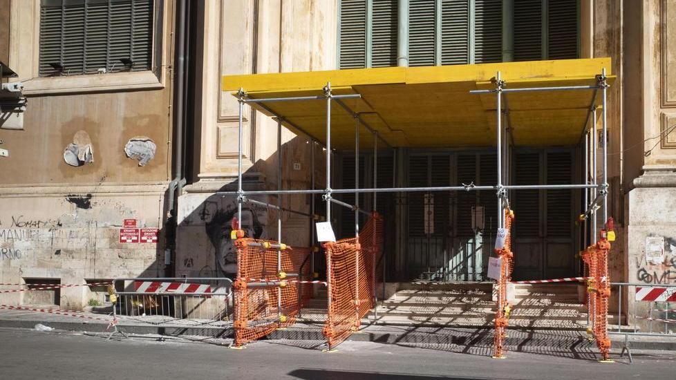 A Livorno il Mercato coperto perde i pezzi, la promessa del Comune: "Così risolveremo il problema"