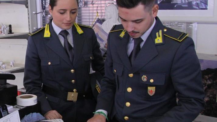 Massa, finte società per evadere 2,5 milioni: consulente fiscale ai domiciliari