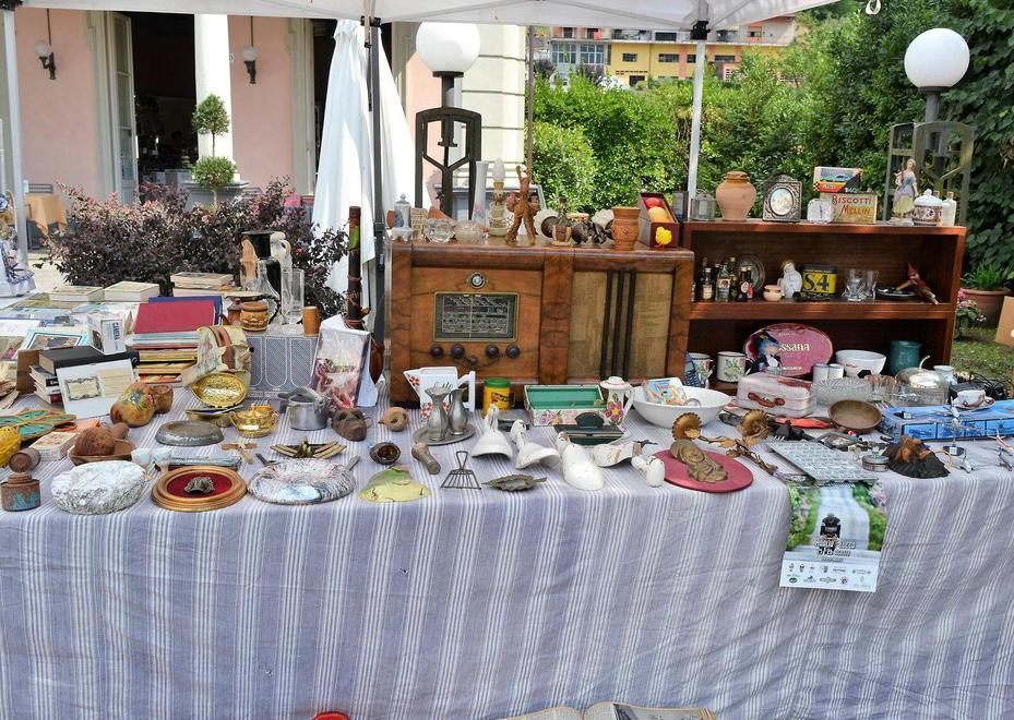 “Soffitte in Strada” torna a Bagni di Lucca il mercato del vintage 