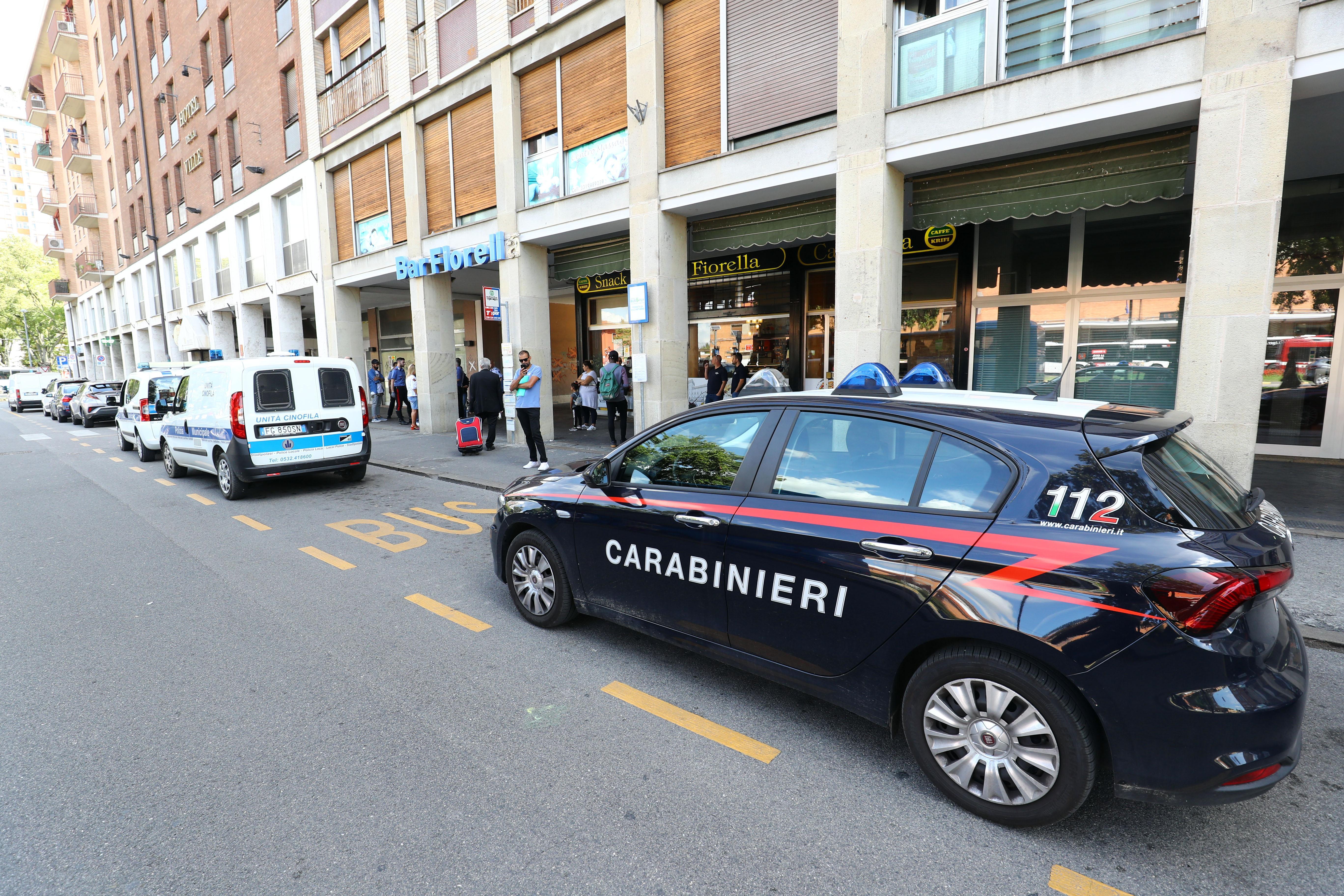 Ferrara, sorpreso a spacciare: guai per un 21enne