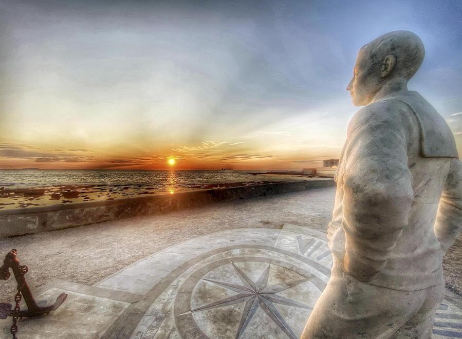 Nelle fotografie di Franco Silvi il nostro culto per i tramonti 