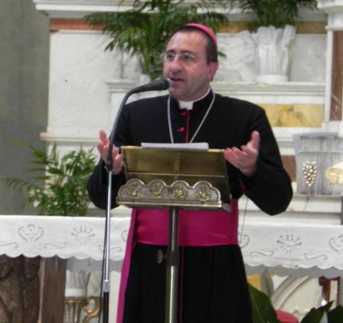 Il vescovo a casa del giovane «Quanta fede e simpatia»