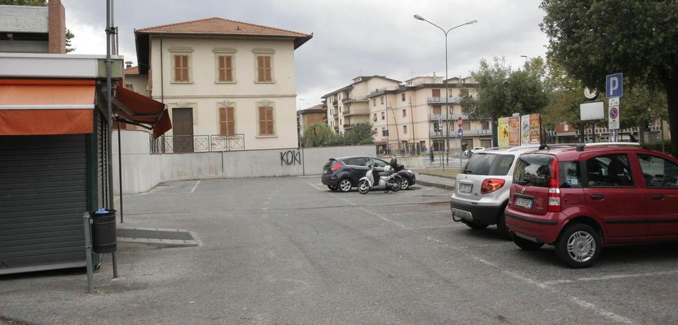 Litigi e schiamazzi nel cuore della notte Calamai: «Ora basta» 