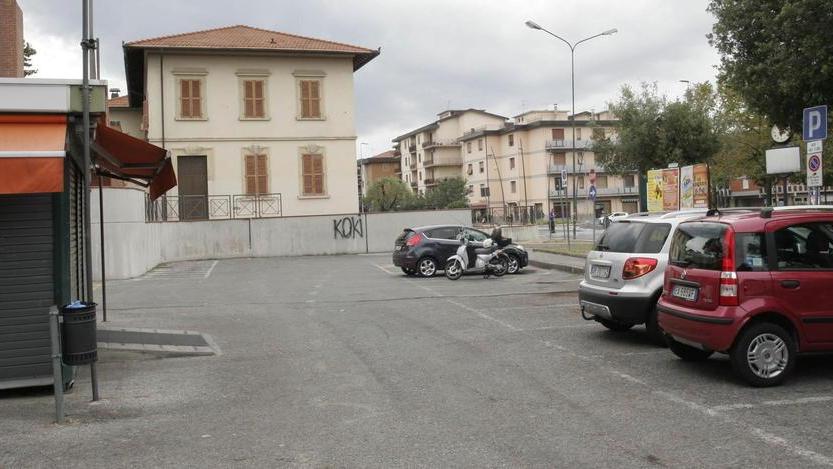 Litigi e schiamazzi nel cuore della notte Calamai: «Ora basta»