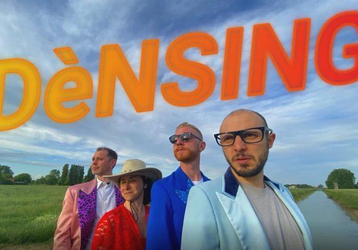 “Dènsing”, la commedia brillante fa tappa sul palco del Sociale