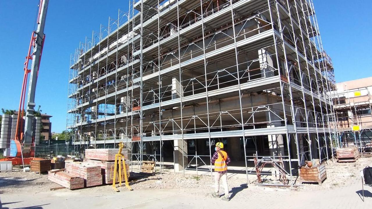 Un cantiere edile (foto d'archivio)