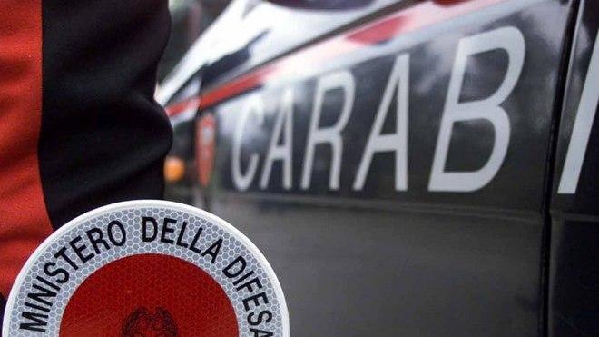 L’amica lo invita a pranzo Lui le ruba tutti i risparmi