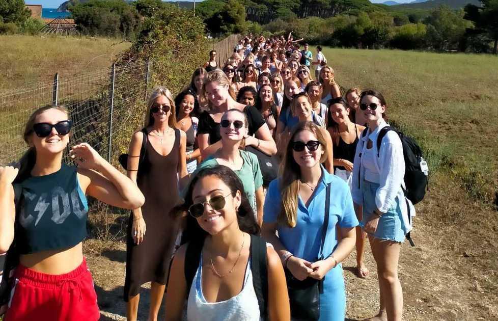 Cento studenti a Baratti per conoscere il mare e la vita degli etruschi 