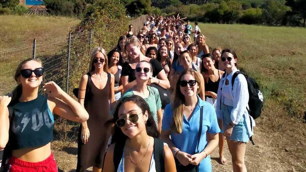 Cento studenti a Baratti per conoscere il mare e la vita degli etruschi