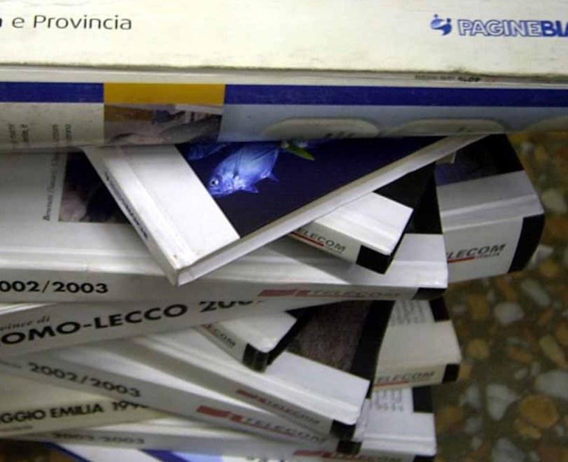 «Elenchi telefonici Tim non li consegna ma il servizio si paga» 