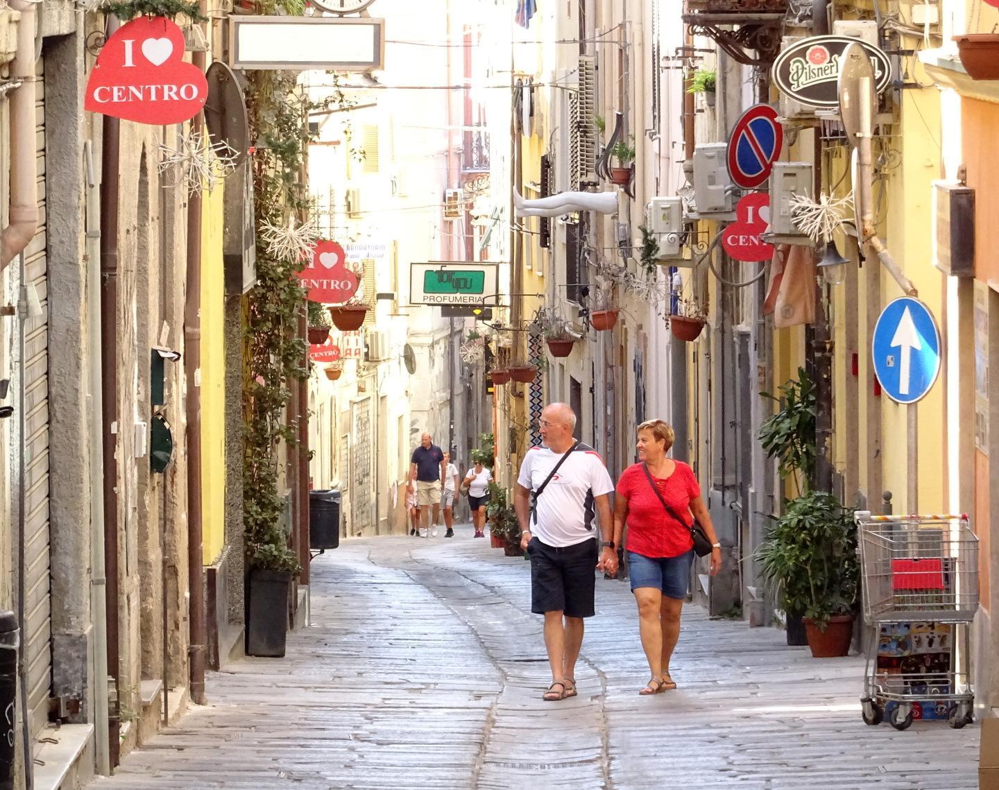 Al centro baby sitter di comunità 