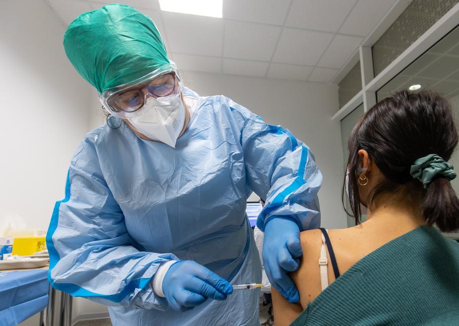 Allergie gravi o sindromi rare,  ecco come funziona l'esenzione dal vaccino 