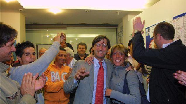 Angelo Zubbani festeggia la sua prima vittoria a sindaco di Carrara
